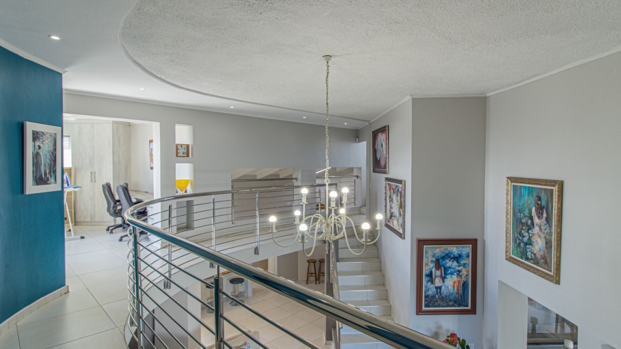 4 Bedroom Property for Sale in Perlemoenbaai Western Cape